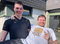 Sonnengeblendet ins Ziel!